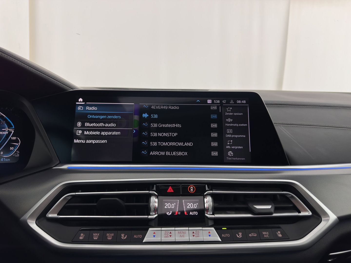 BMW X5 xDrive45e M-Sportpack High Executive (Plug-In) {SoH-91%} (INCL-BTW) *PANO | LEATHER | LASER-LED | HARMAN/KARDON | MEMORY-PACK | TOPVIEW | ADAPTIVE-CRUISE | BLINDSPOT | DIGI-COCKPIT | PRIVACY-GLASS | SHIFTPADDLES | HEAD-UP | TOWBAR | 22''A