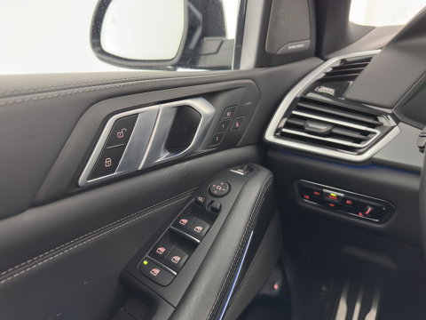 BMW X5 xDrive45e M-Sportpack High Executive (Plug-In) {SoH-91%} (INCL-BTW) *PANO | LEATHER | LASER-LED | HARMAN/KARDON | MEMORY-PACK | TOPVIEW | ADAPTIVE-CRUISE | BLINDSPOT | DIGI-COCKPIT | PRIVACY-GLASS | SHIFTPADDLES | HEAD-UP | TOWBAR | 22''A