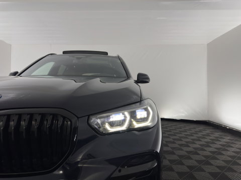 BMW X5 xDrive45e M-Sportpack High Executive (Plug-In) {SoH-91%} (INCL-BTW) *PANO | LEATHER | LASER-LED | HARMAN/KARDON | MEMORY-PACK | TOPVIEW | ADAPTIVE-CRUISE | BLINDSPOT | DIGI-COCKPIT | PRIVACY-GLASS | SHIFTPADDLES | HEAD-UP | TOWBAR | 22''A