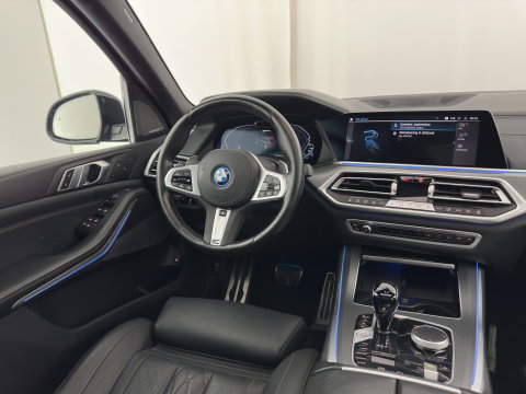 BMW X5 xDrive45e M-Sportpack High Executive (Plug-In) {SoH-91%} (INCL-BTW) *PANO | LEATHER | LASER-LED | HARMAN/KARDON | MEMORY-PACK | TOPVIEW | ADAPTIVE-CRUISE | BLINDSPOT | DIGI-COCKPIT | PRIVACY-GLASS | SHIFTPADDLES | HEAD-UP | TOWBAR | 22''A