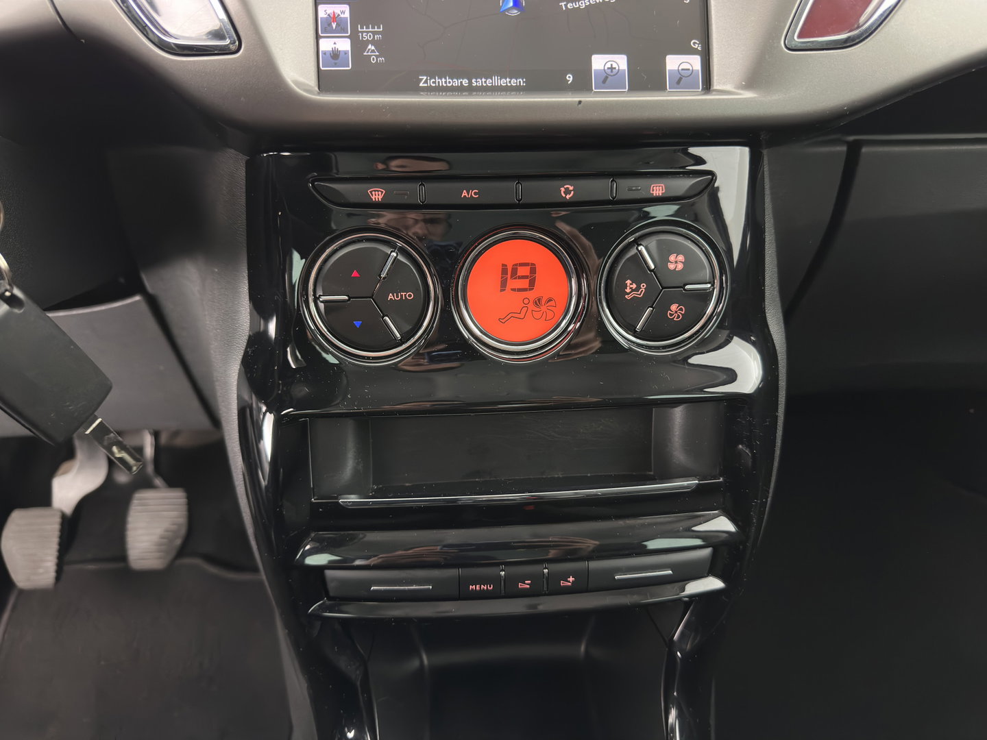 Citroën C3 1.6 BlueHDi Business *NAVI-FULLMAP | ECC | CRUISE | HIFI-SOUND | COMFORTSEATS | TOWBAR | PRIVACY-GLASS | CHROME-PACK*