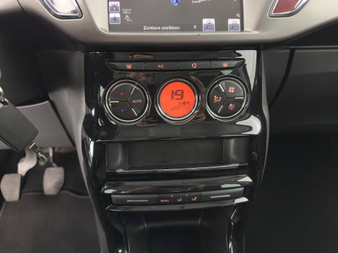 Citroën C3 1.6 BlueHDi Business *NAVI-FULLMAP | ECC | CRUISE | HIFI-SOUND | COMFORTSEATS | TOWBAR | PRIVACY-GLASS | CHROME-PACK*