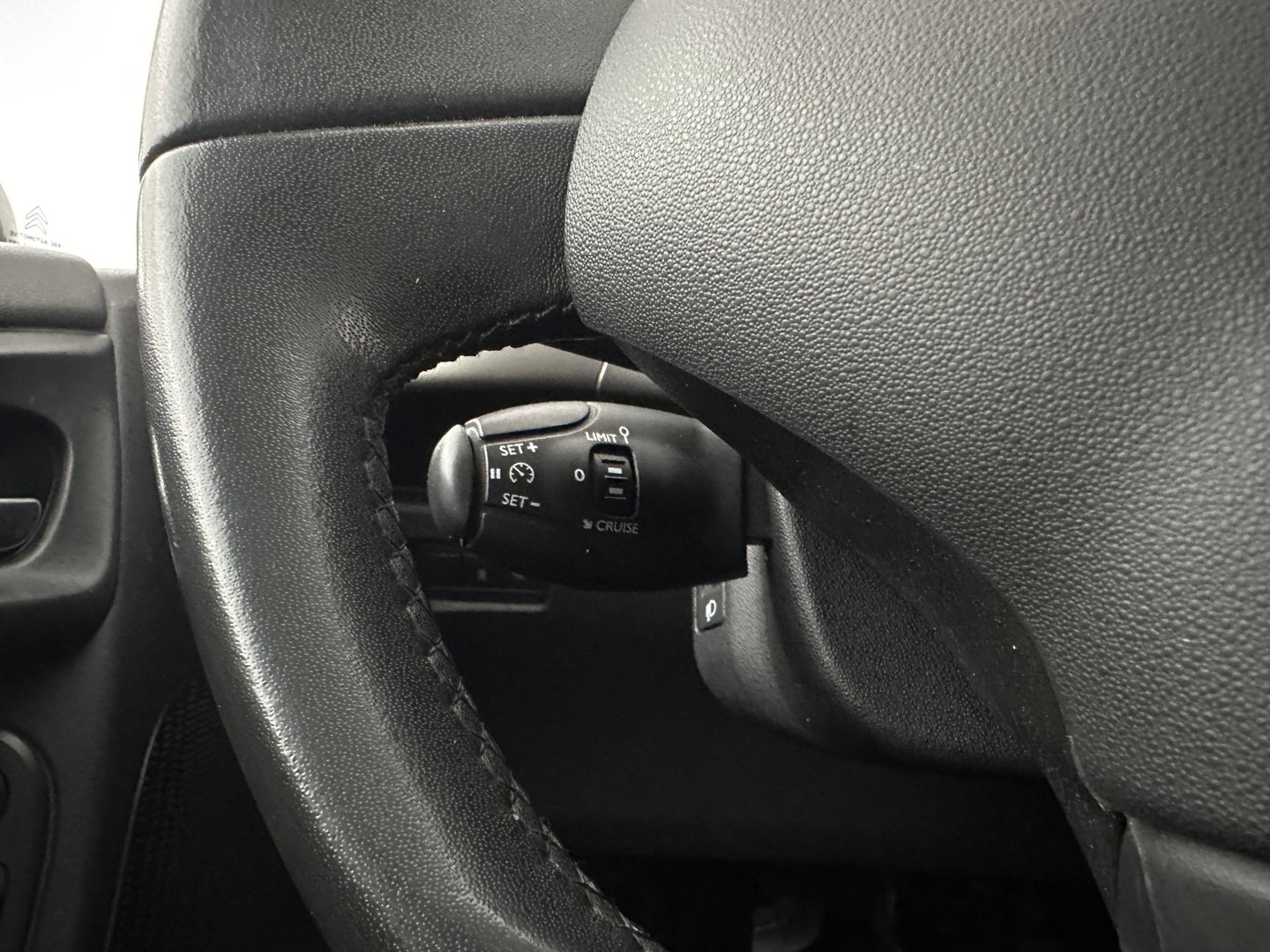 Citroën C3 1.6 BlueHDi Business *NAVI-FULLMAP | ECC | CRUISE | HIFI-SOUND | COMFORTSEATS | TOWBAR | PRIVACY-GLASS | CHROME-PACK*