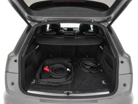 Audi Q5 55 TFSI S-Line Competition Quattro (Plug-In) Aut. *PANO | LEATHER | FULL-LED | HEATED-SPORTSEATS | KEYLESS | CAMERA | NAVI-FULLMAP | PRIVACY-GLASS | DIGI-COCKPIT | CRUISE-ADPAPTIVE | DAB | 21"ALU*