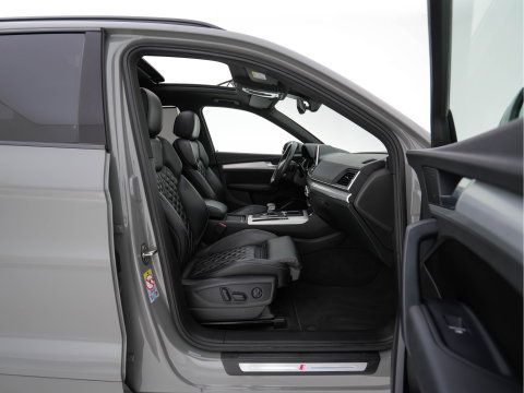 Audi Q5 55 TFSI S-Line Competition Quattro (Plug-In) Aut. *PANO | LEATHER | FULL-LED | HEATED-SPORTSEATS | KEYLESS | CAMERA | NAVI-FULLMAP | PRIVACY-GLASS | DIGI-COCKPIT | CRUISE-ADPAPTIVE | DAB | 21"ALU*
