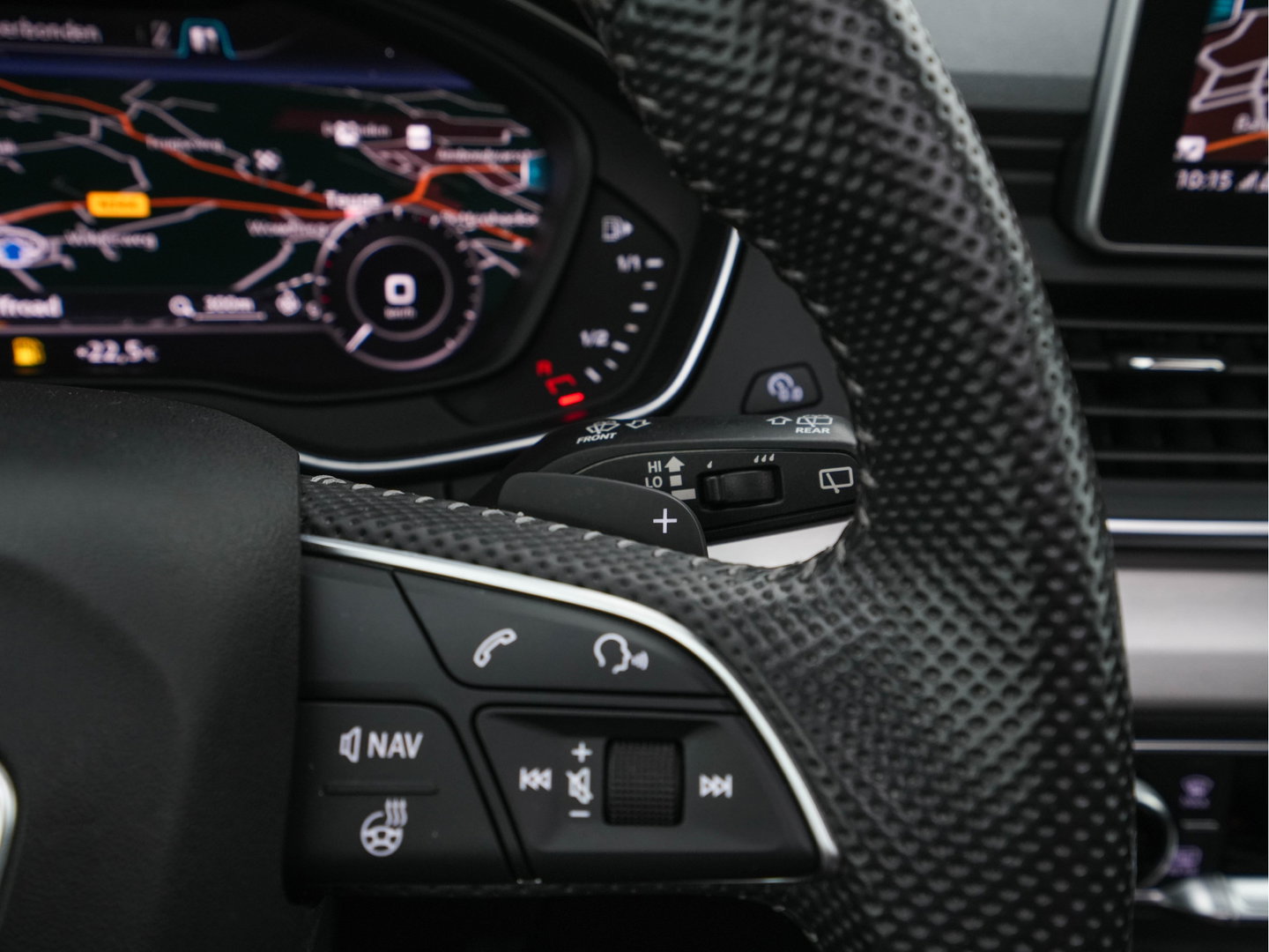 Audi Q5 55 TFSI S-Line Competition Quattro (Plug-In) Aut. *PANO | LEATHER | FULL-LED | HEATED-SPORTSEATS | KEYLESS | CAMERA | NAVI-FULLMAP | PRIVACY-GLASS | DIGI-COCKPIT | CRUISE-ADPAPTIVE | DAB | 21"ALU*