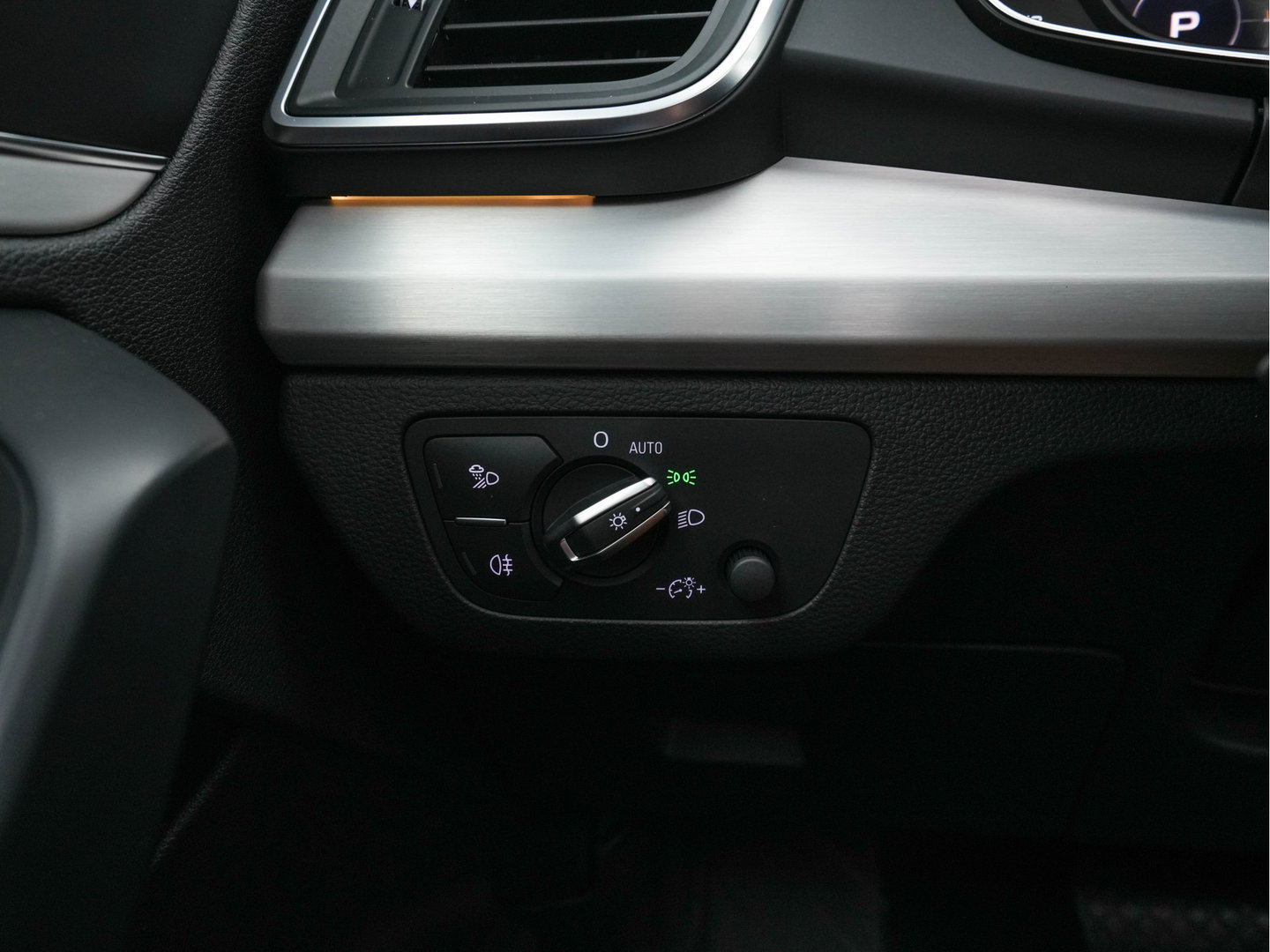 Audi Q5 55 TFSI S-Line Competition Quattro (Plug-In) Aut. *PANO | LEATHER | FULL-LED | HEATED-SPORTSEATS | KEYLESS | CAMERA | NAVI-FULLMAP | PRIVACY-GLASS | DIGI-COCKPIT | CRUISE-ADPAPTIVE | DAB | 21"ALU*