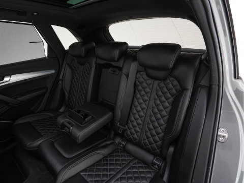 Audi Q5 55 TFSI S-Line Competition Quattro (Plug-In) Aut. *PANO | LEATHER | FULL-LED | HEATED-SPORTSEATS | KEYLESS | CAMERA | NAVI-FULLMAP | PRIVACY-GLASS | DIGI-COCKPIT | CRUISE-ADPAPTIVE | DAB | 21"ALU*