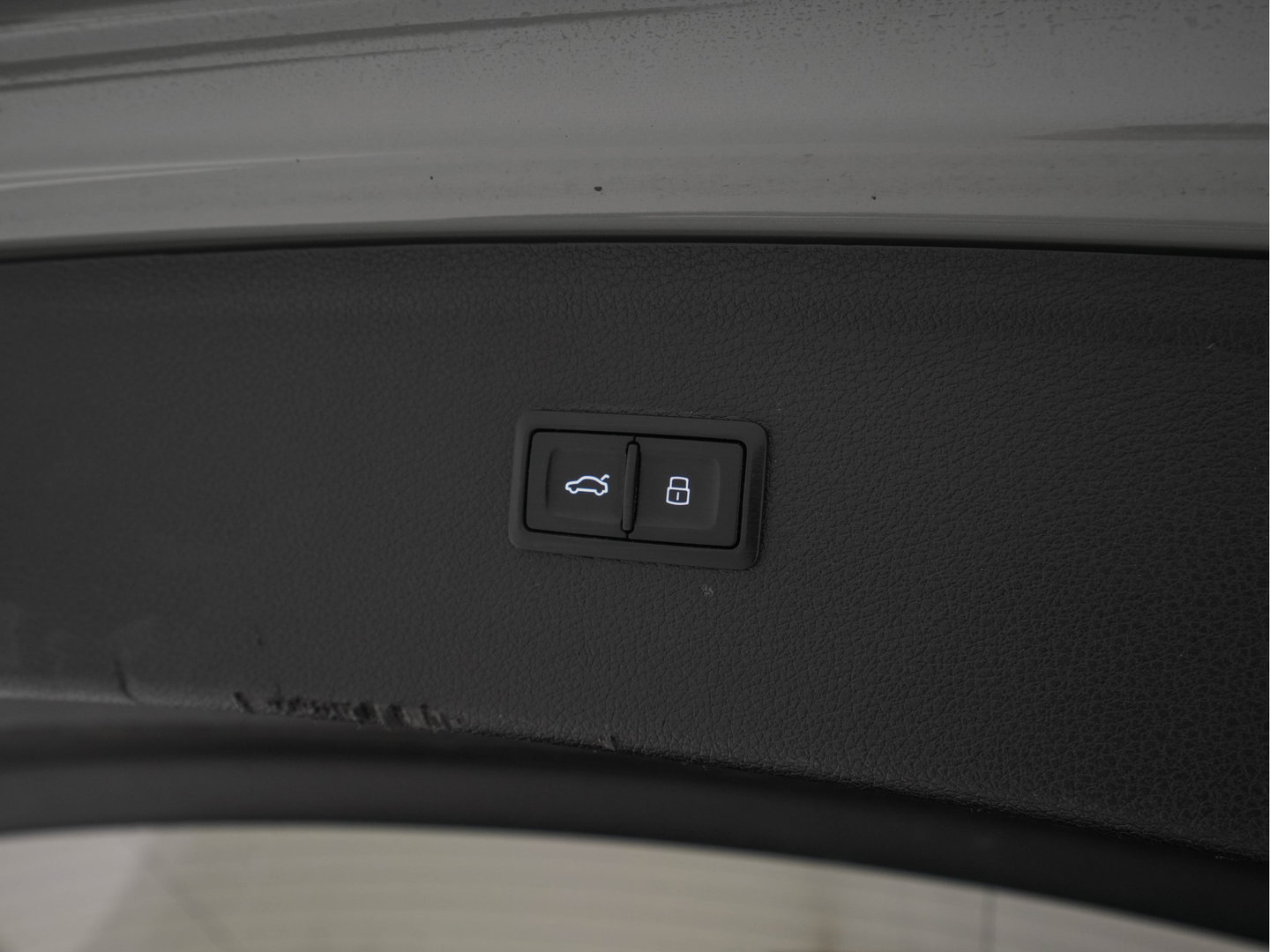 Audi Q5 55 TFSI S-Line Competition Quattro (Plug-In) Aut. *PANO | LEATHER | FULL-LED | HEATED-SPORTSEATS | KEYLESS | CAMERA | NAVI-FULLMAP | PRIVACY-GLASS | DIGI-COCKPIT | CRUISE-ADPAPTIVE | DAB | 21"ALU*