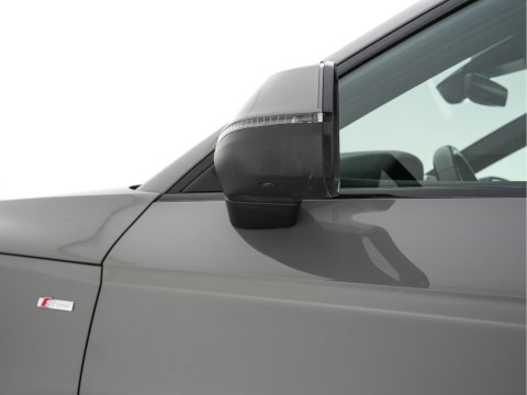 Audi Q5 55 TFSI S-Line Competition Quattro (Plug-In) Aut. *PANO | LEATHER | FULL-LED | HEATED-SPORTSEATS | KEYLESS | CAMERA | NAVI-FULLMAP | PRIVACY-GLASS | DIGI-COCKPIT | CRUISE-ADPAPTIVE | DAB | 21"ALU*