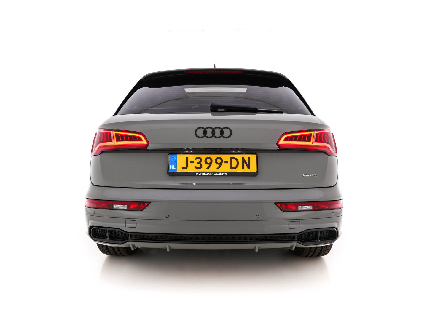 Audi Q5 55 TFSI S-Line Competition Quattro (Plug-In) Aut. *PANO | LEATHER | FULL-LED | HEATED-SPORTSEATS | KEYLESS | CAMERA | NAVI-FULLMAP | PRIVACY-GLASS | DIGI-COCKPIT | CRUISE-ADPAPTIVE | DAB | 21"ALU*