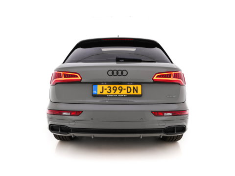 Audi Q5 55 TFSI S-Line Competition Quattro (Plug-In) Aut. *PANO | LEATHER | FULL-LED | HEATED-SPORTSEATS | KEYLESS | CAMERA | NAVI-FULLMAP | PRIVACY-GLASS | DIGI-COCKPIT | CRUISE-ADPAPTIVE | DAB | 21"ALU*