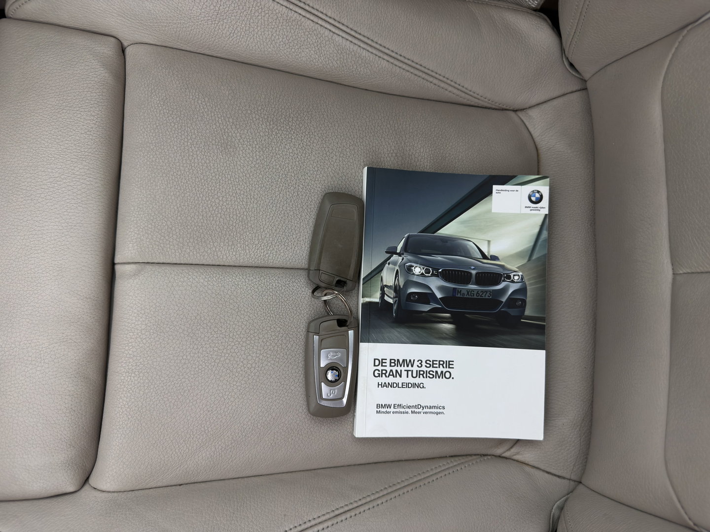 BMW 3-serie Gran Turismo 320i High Executive *PANO | LEATHER | FULL-LED | HEATED-COMFORTSEATS | NAVI-FULLMAP | ECC | PDC | CRUISE | TOWBAR | 18''ALU*