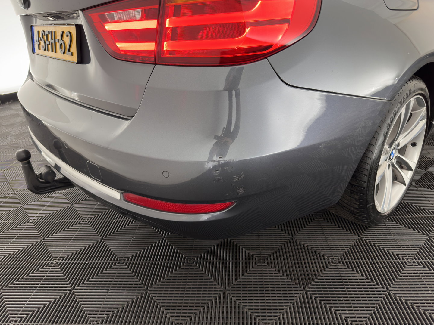 BMW 3-serie Gran Turismo 320i High Executive *PANO | LEATHER | FULL-LED | HEATED-COMFORTSEATS | NAVI-FULLMAP | ECC | PDC | CRUISE | TOWBAR | 18''ALU*