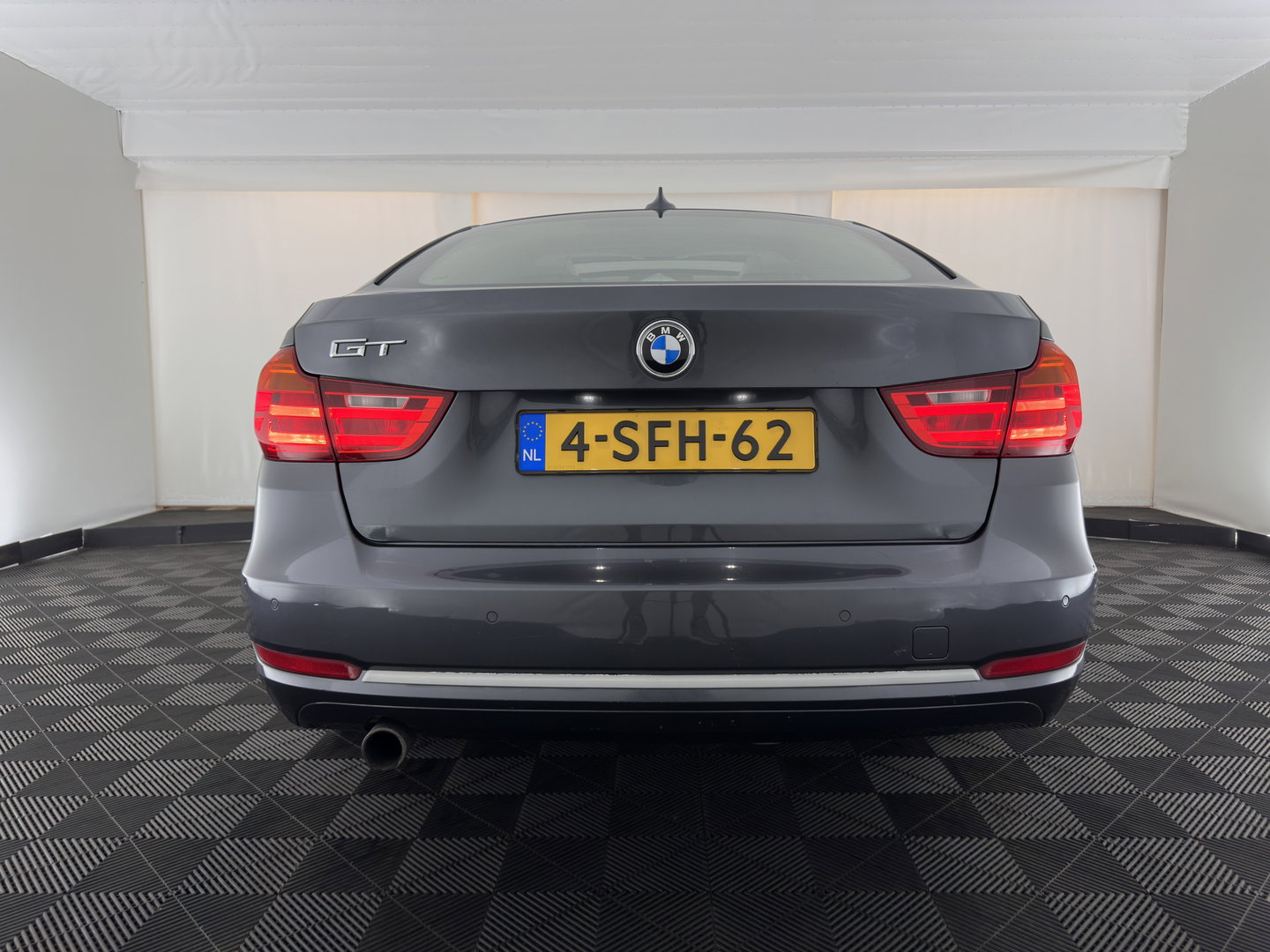BMW 3-serie Gran Turismo 320i High Executive *PANO | LEATHER | FULL-LED | HEATED-COMFORTSEATS | NAVI-FULLMAP | ECC | PDC | CRUISE | TOWBAR | 18''ALU*