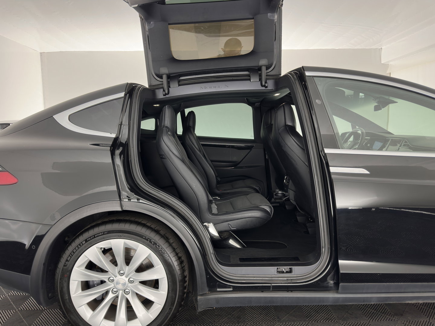 Tesla Model X 100D [ 6-Pers. ] [3-Fase-17kW] {SoH-81%} Aut. *PANO-WINDOW | AUTO-PILOT | LEATHER-FABRIC | NAVI-FULLMAP | FULL-LED | AIRSUSPENSION | DIGI-COCKPIT | CCS-FASTLOADER | KEYLESS | DAB+ | HEATED-SPORTSEATS | PRIVACY-GLASS | 20"ALU*