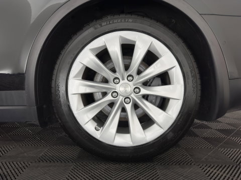 Tesla Model X 100D [ 6-Pers. ] [3-Fase-17kW] {SoH-81%} Aut. *PANO-WINDOW | AUTO-PILOT | LEATHER-FABRIC | NAVI-FULLMAP | FULL-LED | AIRSUSPENSION | DIGI-COCKPIT | CCS-FASTLOADER | KEYLESS | DAB+ | HEATED-SPORTSEATS | PRIVACY-GLASS | 20"ALU*