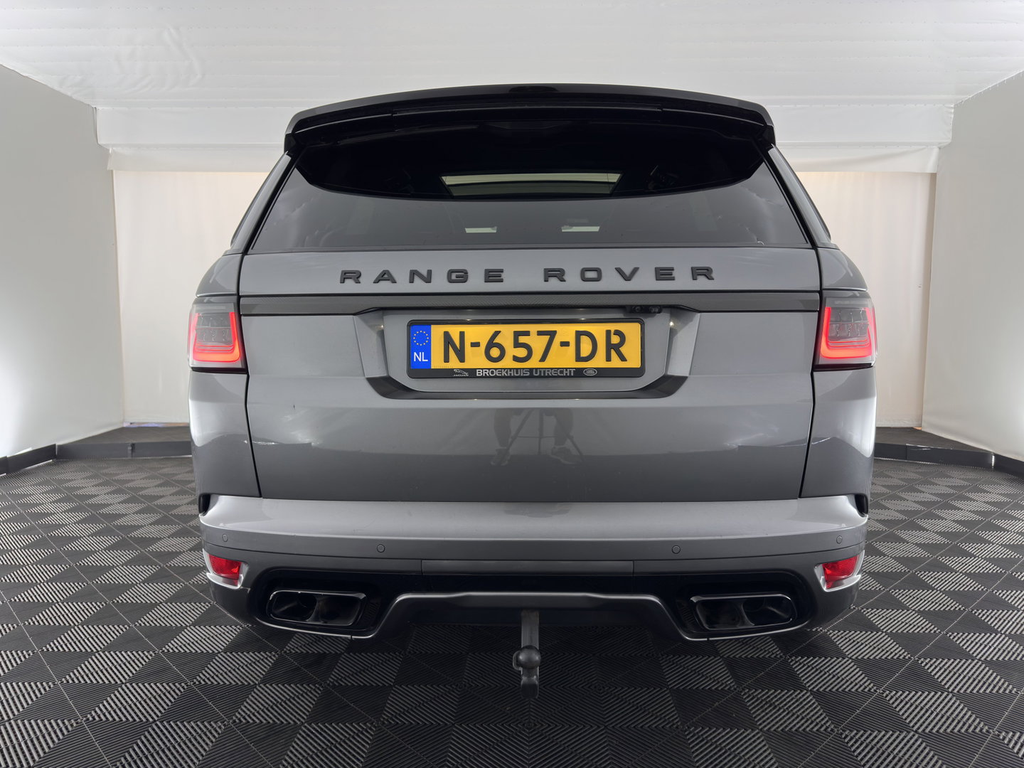 Land Rover Range Rover Sport 5.0 V8 SC SVR Aut. *PANO | LEATHER | MATRIX-LED | HEAD-UP | CARBON | ADAPTIVE-CRUISE | MEMORY-PACK | MERIDIAN-AUDIO | BLINDSPOT | TOPVIEW | DIGI-COCKPIT | HEATED-SPORTSEATS | PRIVACY-GLASS | SHIFTPADDLES |