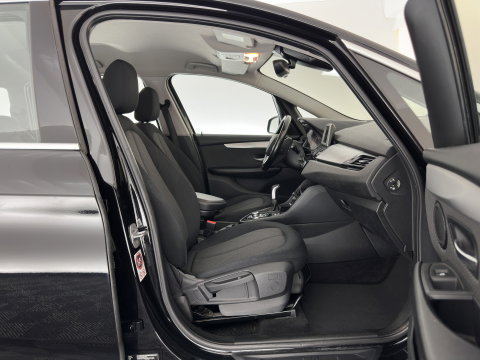 BMW 2 Serie Gran Tourer 216d Corporate Lease Essential [ 7-Pers. ] *NAVI-FULLMAP | COMFORTSEATS | ECC | PDC | CRUISE | TOWBAR | 16''ALU*