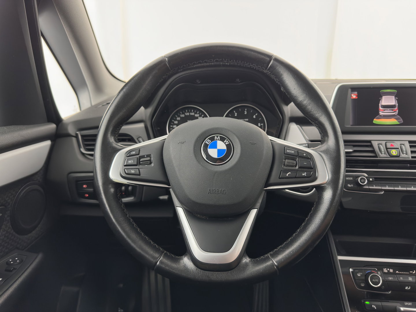 BMW 2 Serie Gran Tourer 216d Corporate Lease Essential [ 7-Pers. ] *NAVI-FULLMAP | COMFORTSEATS | ECC | PDC | CRUISE | TOWBAR | 16''ALU*