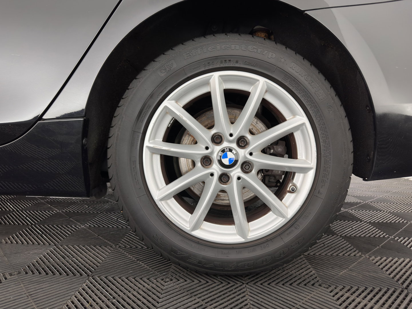 BMW 2 Serie Gran Tourer 216d Corporate Lease Essential [ 7-Pers. ] *NAVI-FULLMAP | COMFORTSEATS | ECC | PDC | CRUISE | TOWBAR | 16''ALU*