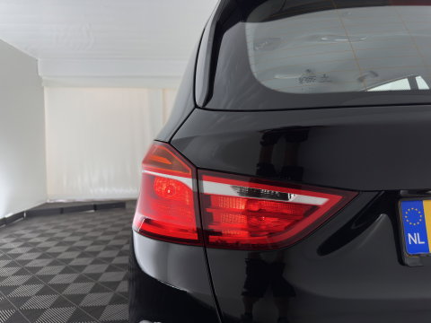 BMW 2 Serie Gran Tourer 216d Corporate Lease Essential [ 7-Pers. ] *NAVI-FULLMAP | COMFORTSEATS | ECC | PDC | CRUISE | TOWBAR | 16''ALU*