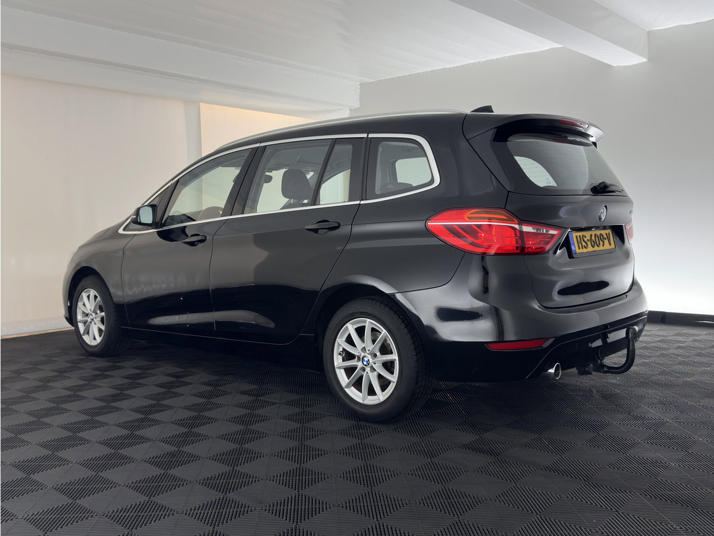 BMW 2 Serie Gran Tourer 216d Corporate Lease Essential [ 7-Pers. ] *NAVI-FULLMAP | COMFORTSEATS | ECC | PDC | CRUISE | TOWBAR | 16''ALU*