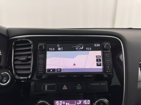 Mitsubishi Outlander 2.0 PHEV Business Edition X-Line AWD (Plug-In) {SoH-76%} Aut. *LEATHER-FABRIC | NAVI-FULLMAP | KEYLESS | CAMERA | COMFORTSEATS | ECC | CRUISE | PRIVACY-GLASS | SHIFTPADDLES | TOWBAR | 18''ALU*