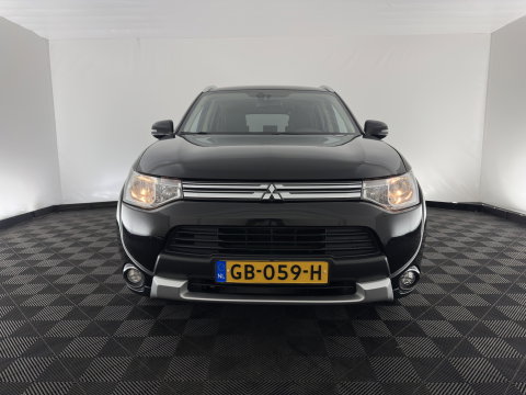 Mitsubishi Outlander 2.0 PHEV Business Edition X-Line AWD (Plug-In) {SoH-76%} Aut. *LEATHER-FABRIC | NAVI-FULLMAP | KEYLESS | CAMERA | COMFORTSEATS | ECC | CRUISE | PRIVACY-GLASS | SHIFTPADDLES | TOWBAR | 18''ALU*