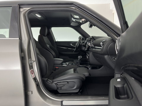 MINI Clubman 2.0 Cooper D Serious Business Aut. *LEATHER-FABRIC | FULL-LED | HARMAN/KARDON | SPORTSEATS | KEYLESS | NAVI-FULLMAP | ECC | PDC | CRUISE | AMBIENTLIGHT | 17''ALU*