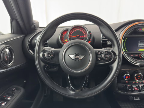 MINI Clubman 2.0 Cooper D Serious Business Aut. *LEATHER-FABRIC | FULL-LED | HARMAN/KARDON | SPORTSEATS | KEYLESS | NAVI-FULLMAP | ECC | PDC | CRUISE | AMBIENTLIGHT | 17''ALU*