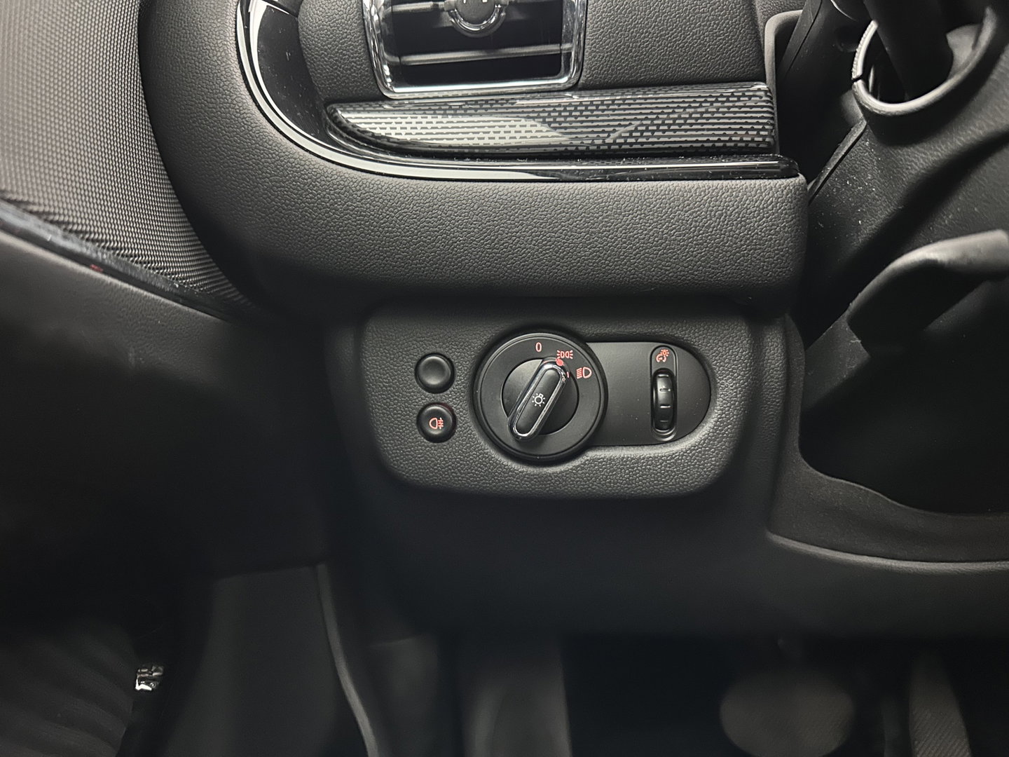 MINI Clubman 2.0 Cooper D Serious Business Aut. *LEATHER-FABRIC | FULL-LED | HARMAN/KARDON | SPORTSEATS | KEYLESS | NAVI-FULLMAP | ECC | PDC | CRUISE | AMBIENTLIGHT | 17''ALU*
