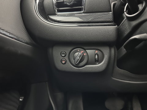 MINI Clubman 2.0 Cooper D Serious Business Aut. *LEATHER-FABRIC | FULL-LED | HARMAN/KARDON | SPORTSEATS | KEYLESS | NAVI-FULLMAP | ECC | PDC | CRUISE | AMBIENTLIGHT | 17''ALU*