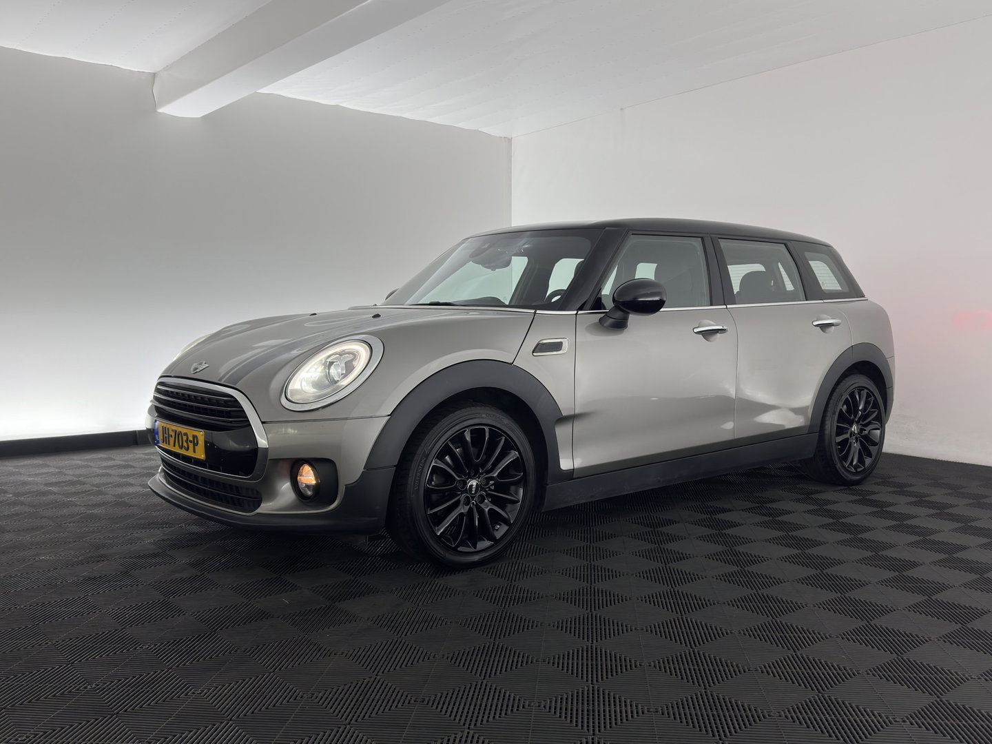 MINI Clubman 2.0 Cooper D Serious Business Aut. *LEATHER-FABRIC | FULL-LED | HARMAN/KARDON | SPORTSEATS | KEYLESS | NAVI-FULLMAP | ECC | PDC | CRUISE | AMBIENTLIGHT | 17''ALU*