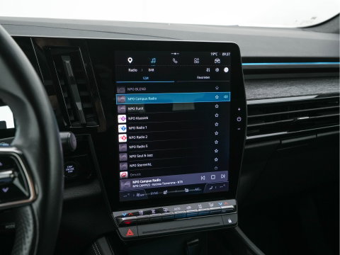 Renault Austral 1.2 E-Tech full hybrid 200 techno (INCL-BTW) *LEATHER-FABRIC | FULL-LED | HEATED-COMFORTSEATS | DIGI-COCKPIT | BLINDSPOT | CAMERA | NAVI-FULLMAP | KEYLESS | PRIVACY-GLASS | SHIFTPADDLES | CARPLAY | TOWBAR | 19''ALU *