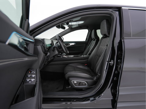 Renault Austral 1.2 E-Tech full hybrid 200 techno (INCL-BTW) *LEATHER-FABRIC | FULL-LED | HEATED-COMFORTSEATS | DIGI-COCKPIT | BLINDSPOT | CAMERA | NAVI-FULLMAP | KEYLESS | PRIVACY-GLASS | SHIFTPADDLES | CARPLAY | TOWBAR | 19''ALU *
