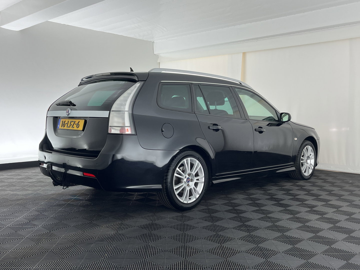 Saab 9-3 Sport Estate 1.8t Vector Aut. *LEATHER-FABRIC | XENON | NAVI-FULLMAP | HEATED-COMFORTSEATS | PRIVACY-GLASS | ECC | PDC | TOWBAR | CRUISE | 17''ALU*