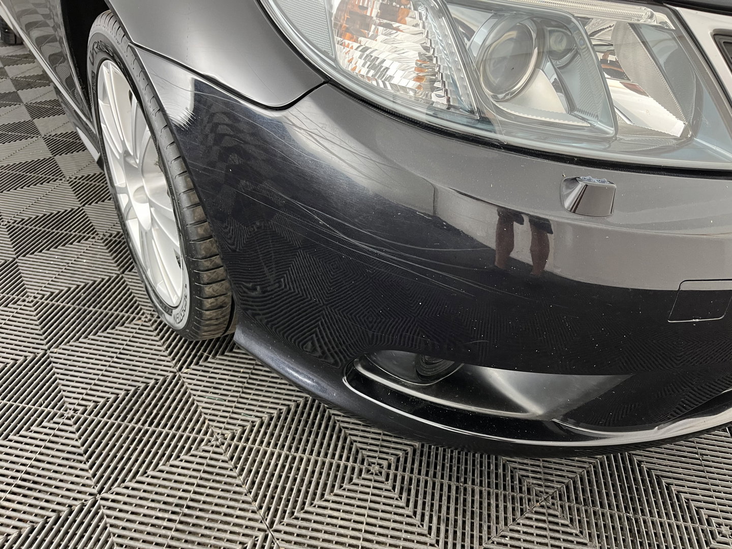 Saab 9-3 Sport Estate 1.8t Vector Aut. *LEATHER-FABRIC | XENON | NAVI-FULLMAP | HEATED-COMFORTSEATS | PRIVACY-GLASS | ECC | PDC | TOWBAR | CRUISE | 17''ALU*
