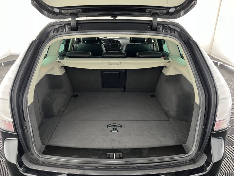 Saab 9-3 Sport Estate 1.8t Vector Aut. *LEATHER-FABRIC | XENON | NAVI-FULLMAP | HEATED-COMFORTSEATS | PRIVACY-GLASS | ECC | PDC | TOWBAR | CRUISE | 17''ALU*