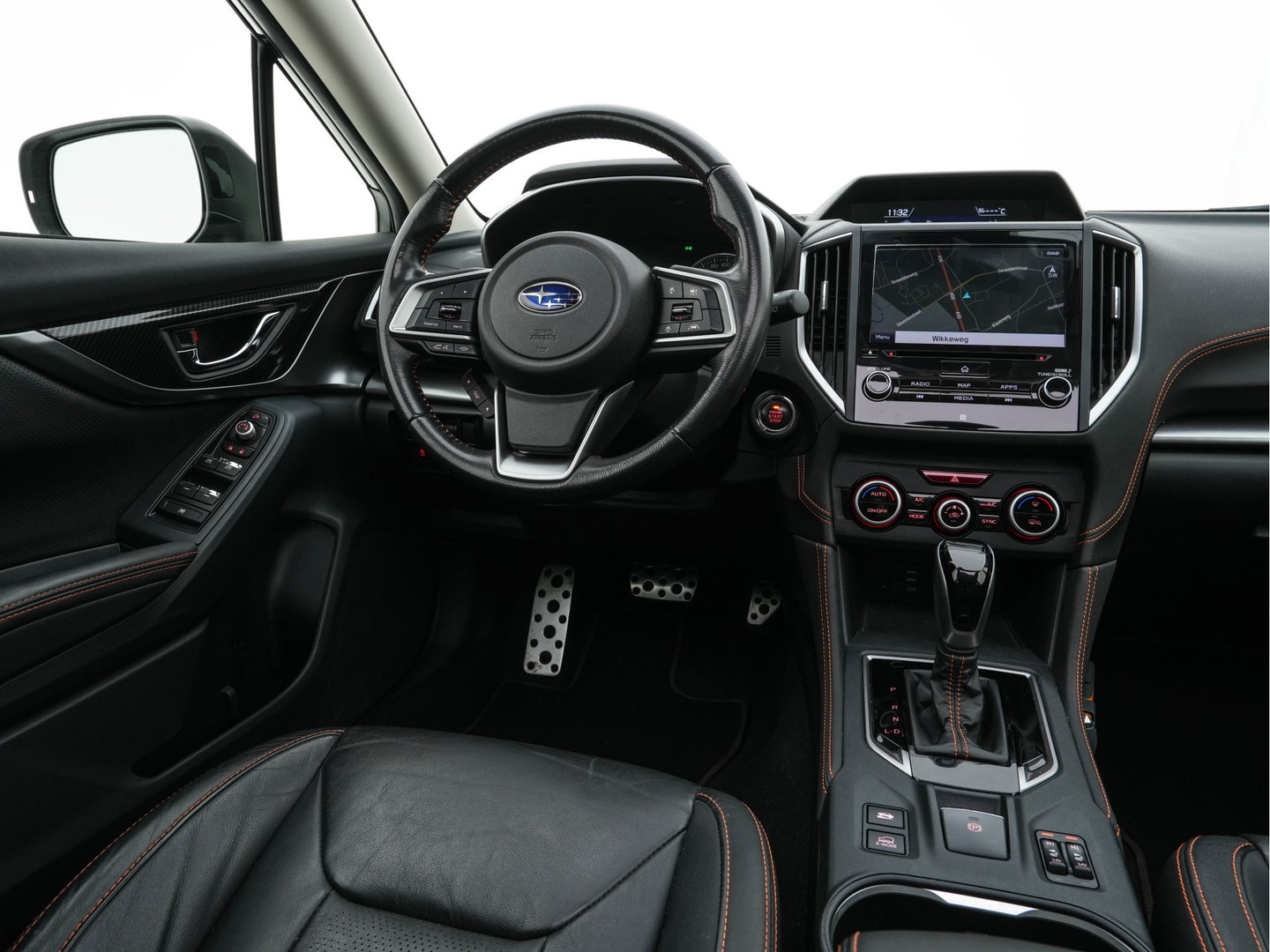 Subaru XV 1.6i Premium AWD Aut *PANO | LEATHER | PRIVACY-GLASS | HEATED-SPORTSEATS | NAVI-FULLMAP | DAB | CAMERA | FULL-LED | TOWBAR | 17' ALU*