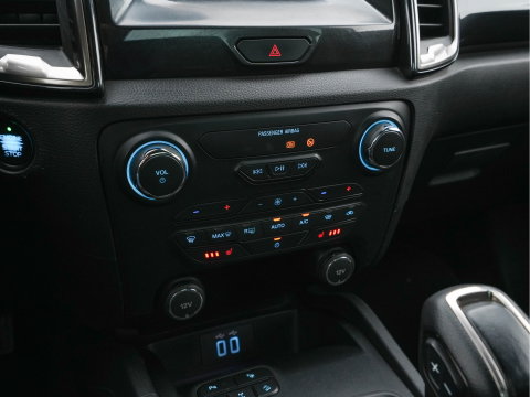 Ford Ranger 2.0 EcoBlue Wildtrak Supercab AWD Aut. *FULL-LED | LEATHER-ALCANTARA | ADAPTIVE-CRUISE | HEATED-COMFORTSEATS | CAMERA | KEYLESS | NAVI-FULLMAP | PRIVACY-GLASS | DAB+ | ECC | PDC | CRUISE | TOWBAR | FORD-SYNC-3 | 18''ALU*