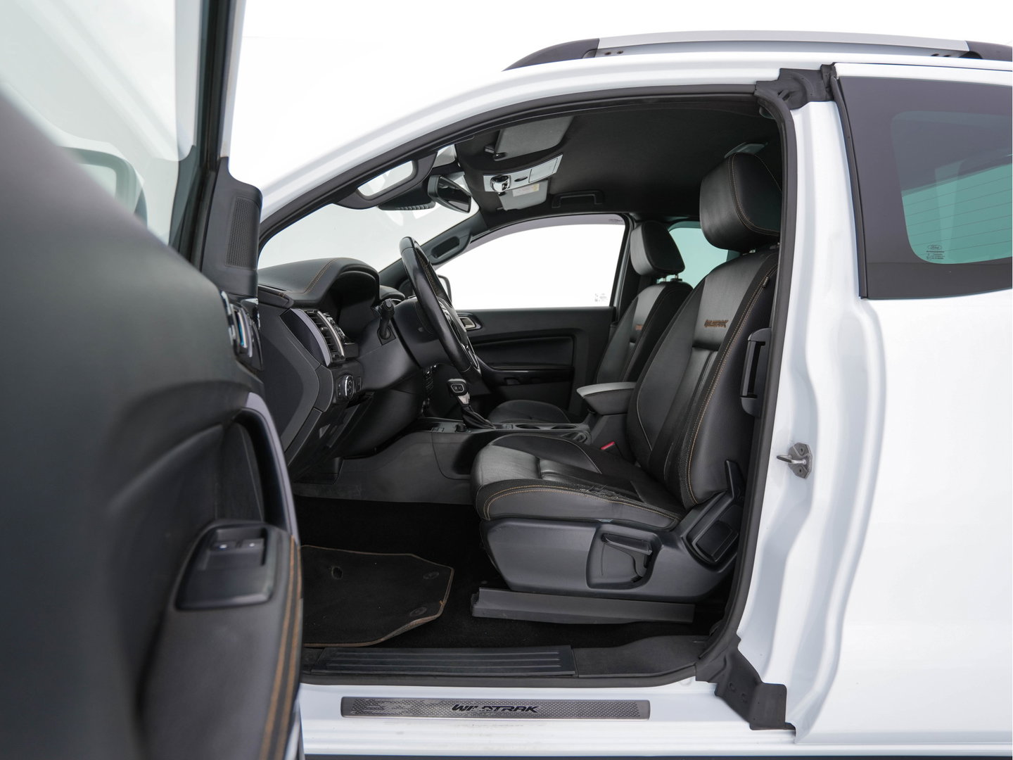 Ford Ranger 2.0 EcoBlue Wildtrak Supercab AWD Aut. *FULL-LED | LEATHER-ALCANTARA | ADAPTIVE-CRUISE | HEATED-COMFORTSEATS | CAMERA | KEYLESS | NAVI-FULLMAP | PRIVACY-GLASS | DAB+ | ECC | PDC | CRUISE | TOWBAR | FORD-SYNC-3 | 18''ALU*