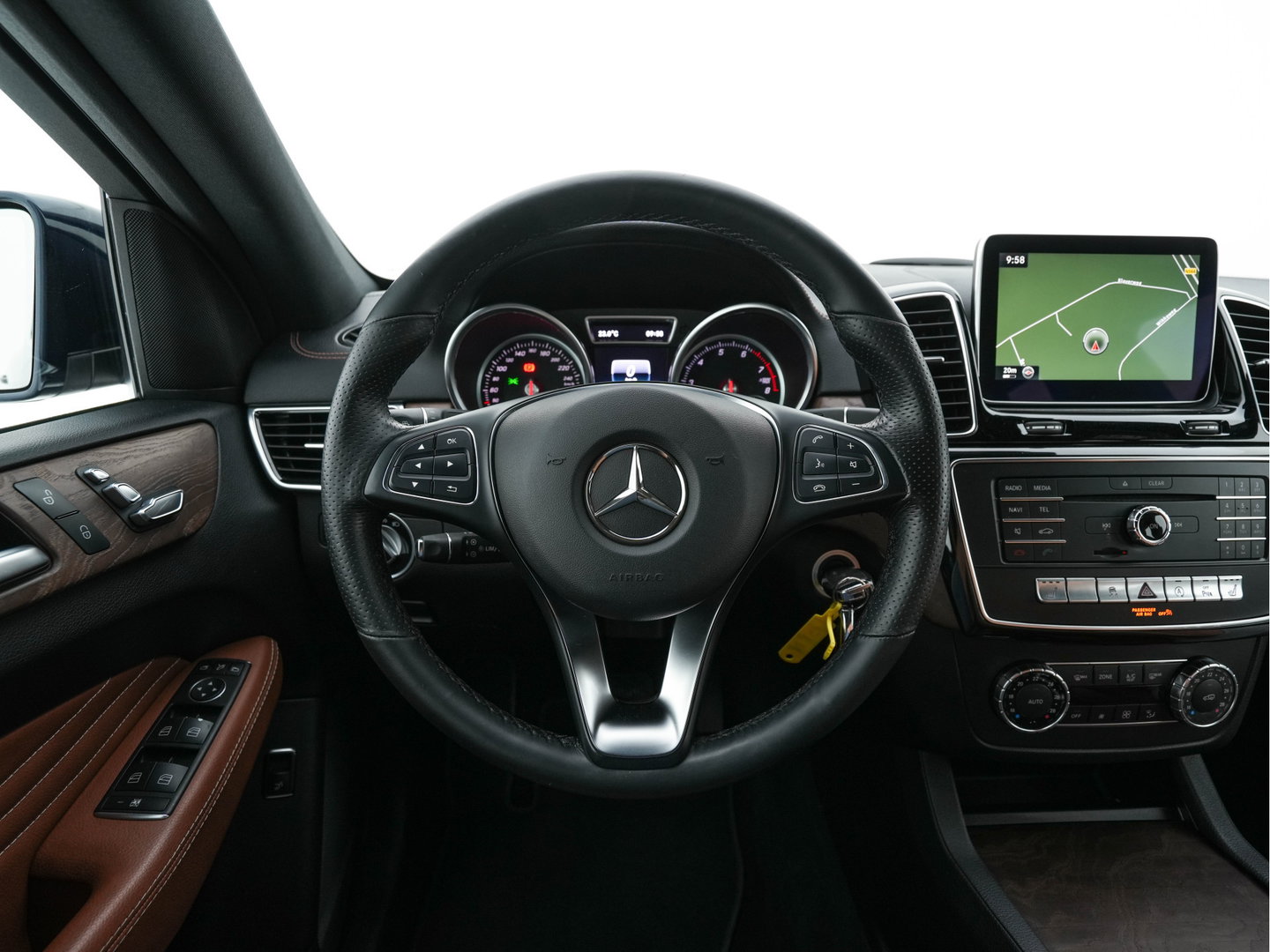 Mercedes-Benz GLE Coupé 400 4MATIC Aut. *LEATHER | FULL-LED | MEMORY-PACK | HEATED-CONTOURSEATS | CAMERA | NAVI-FULLMAP | TOPVIEW | SHIFTPADDLES | AMBIENTLIGHT | ECC | HEAD-UP | PDC | CRUISE | TOWBAR | 20''ALU*