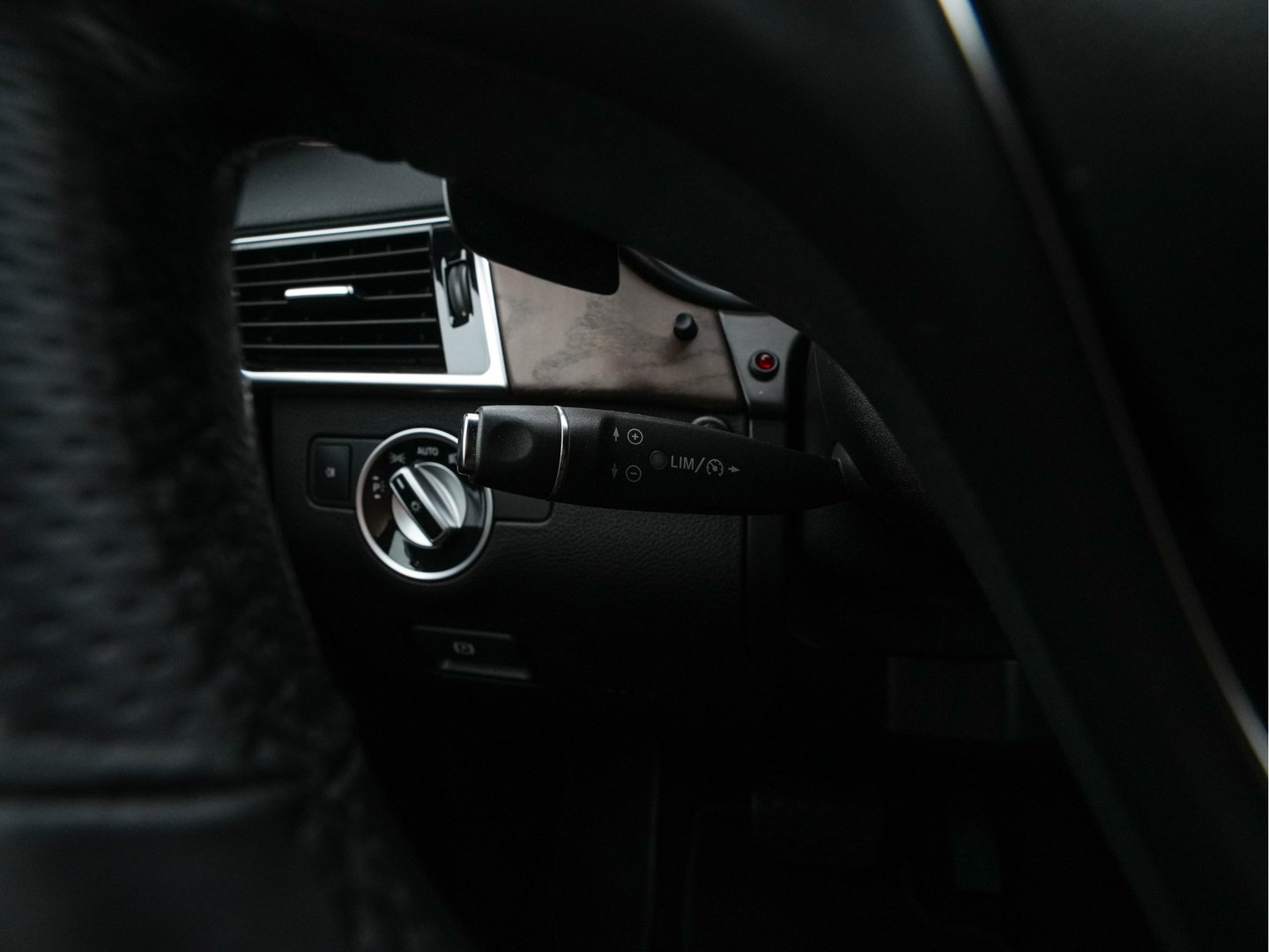 Mercedes-Benz GLE Coupé 400 4MATIC Aut. *LEATHER | FULL-LED | MEMORY-PACK | HEATED-CONTOURSEATS | CAMERA | NAVI-FULLMAP | TOPVIEW | SHIFTPADDLES | AMBIENTLIGHT | ECC | HEAD-UP | PDC | CRUISE | TOWBAR | 20''ALU*