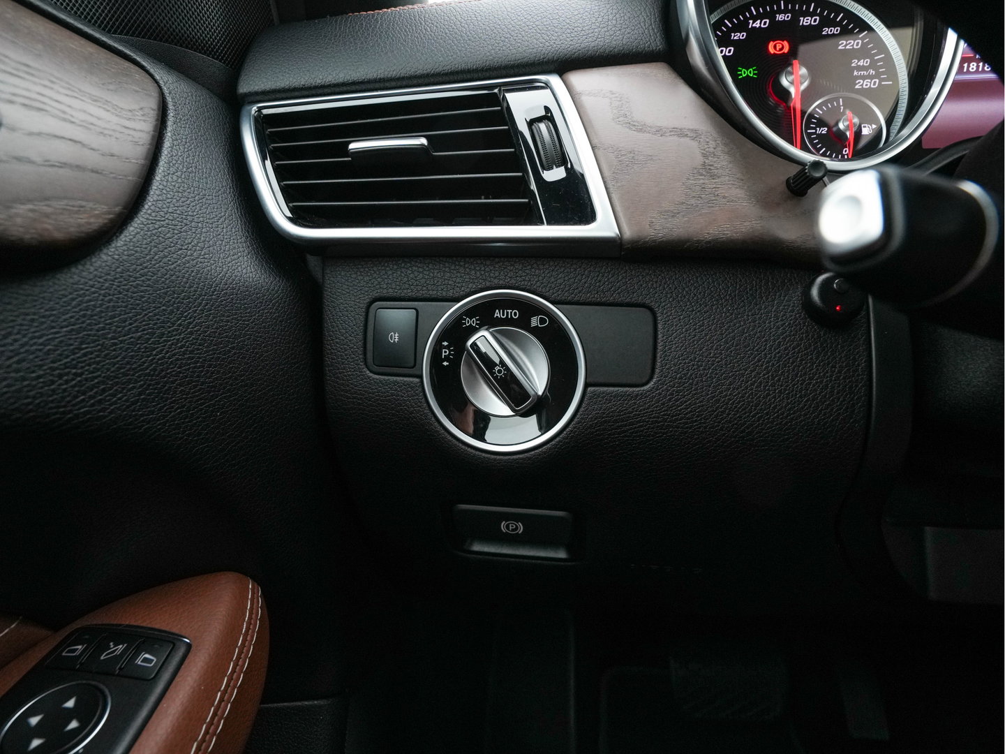 Mercedes-Benz GLE Coupé 400 4MATIC Aut. *LEATHER | FULL-LED | MEMORY-PACK | HEATED-CONTOURSEATS | CAMERA | NAVI-FULLMAP | TOPVIEW | SHIFTPADDLES | AMBIENTLIGHT | ECC | HEAD-UP | PDC | CRUISE | TOWBAR | 20''ALU*