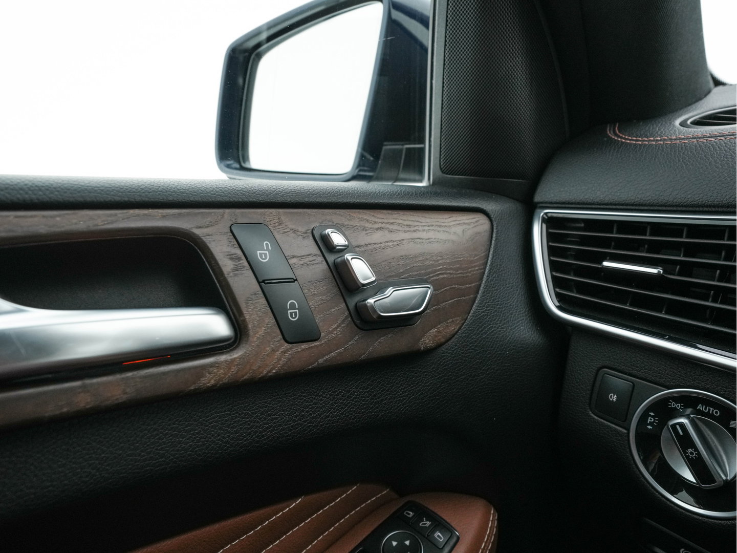 Mercedes-Benz GLE Coupé 400 4MATIC Aut. *LEATHER | FULL-LED | MEMORY-PACK | HEATED-CONTOURSEATS | CAMERA | NAVI-FULLMAP | TOPVIEW | SHIFTPADDLES | AMBIENTLIGHT | ECC | HEAD-UP | PDC | CRUISE | TOWBAR | 20''ALU*