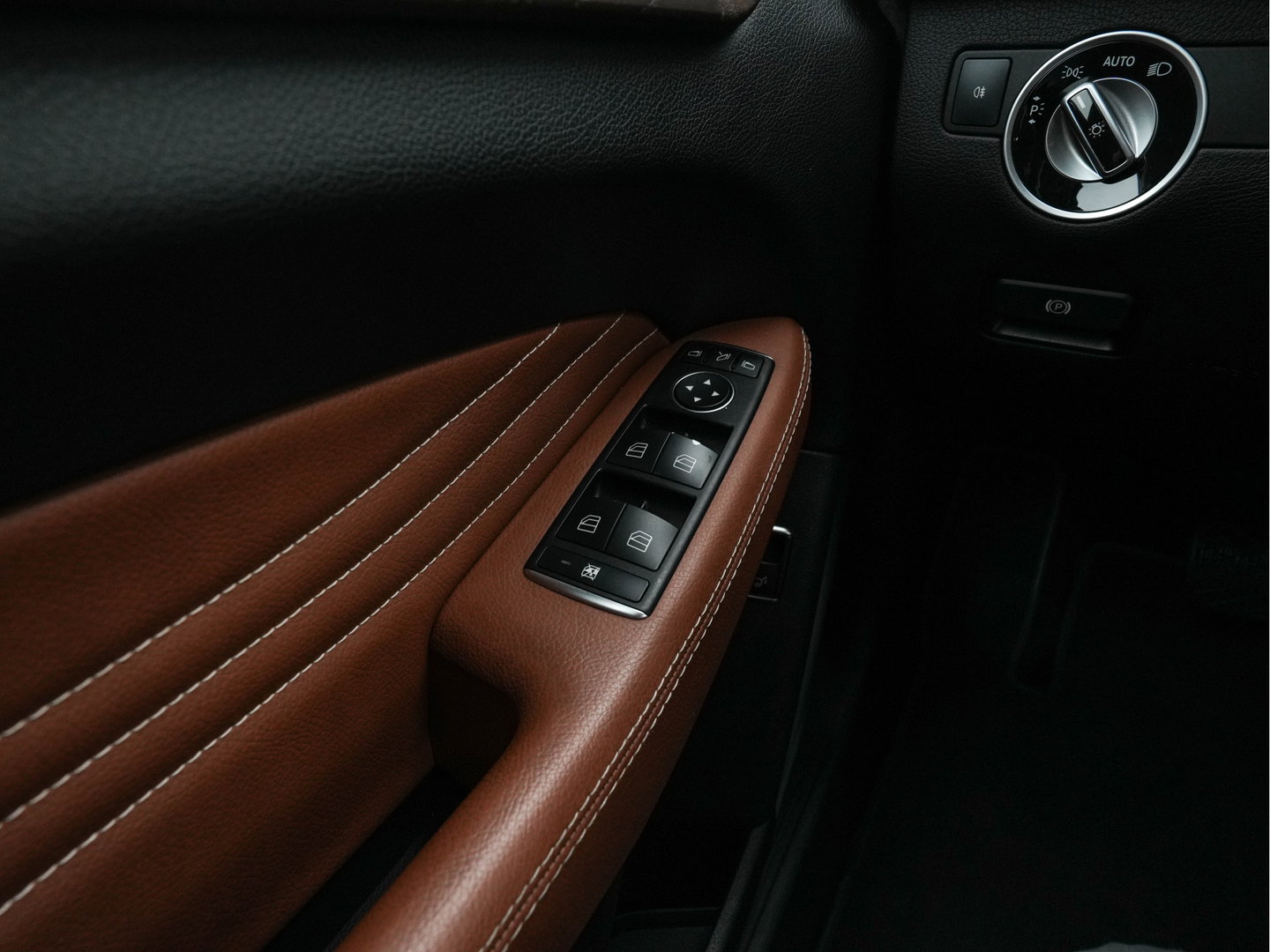Mercedes-Benz GLE Coupé 400 4MATIC Aut. *LEATHER | FULL-LED | MEMORY-PACK | HEATED-CONTOURSEATS | CAMERA | NAVI-FULLMAP | TOPVIEW | SHIFTPADDLES | AMBIENTLIGHT | ECC | HEAD-UP | PDC | CRUISE | TOWBAR | 20''ALU*
