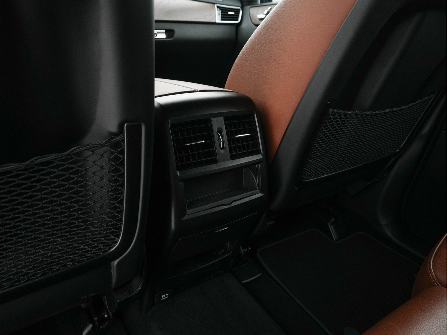 Mercedes-Benz GLE Coupé 400 4MATIC Aut. *LEATHER | FULL-LED | MEMORY-PACK | HEATED-CONTOURSEATS | CAMERA | NAVI-FULLMAP | TOPVIEW | SHIFTPADDLES | AMBIENTLIGHT | ECC | HEAD-UP | PDC | CRUISE | TOWBAR | 20''ALU*