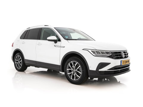 Volkswagen Tiguan 1.5 TSI Life Business Mild-Hybrid (INCL-BTW) Aut. *FULL-LED | ERGONOMIC-SPORTSEATS | KEYLESS | DAB | CARPLAY | ADAPTIVE-CRUISE | PRIVACY-GLASS | NAVI-FULLMAP | DIGI-COCKPIT | SHIFTPADDLES | ECC | HEATED-SEATS | PDC | TOWBAR |