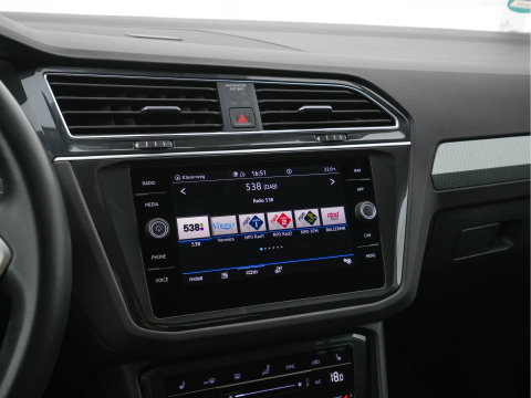 Volkswagen Tiguan 1.5 TSI Life Business Mild-Hybrid (INCL-BTW) Aut. *FULL-LED | ERGONOMIC-SPORTSEATS | KEYLESS | DAB | CARPLAY | ADAPTIVE-CRUISE | PRIVACY-GLASS | NAVI-FULLMAP | DIGI-COCKPIT | SHIFTPADDLES | ECC | HEATED-SEATS | PDC | TOWBAR |